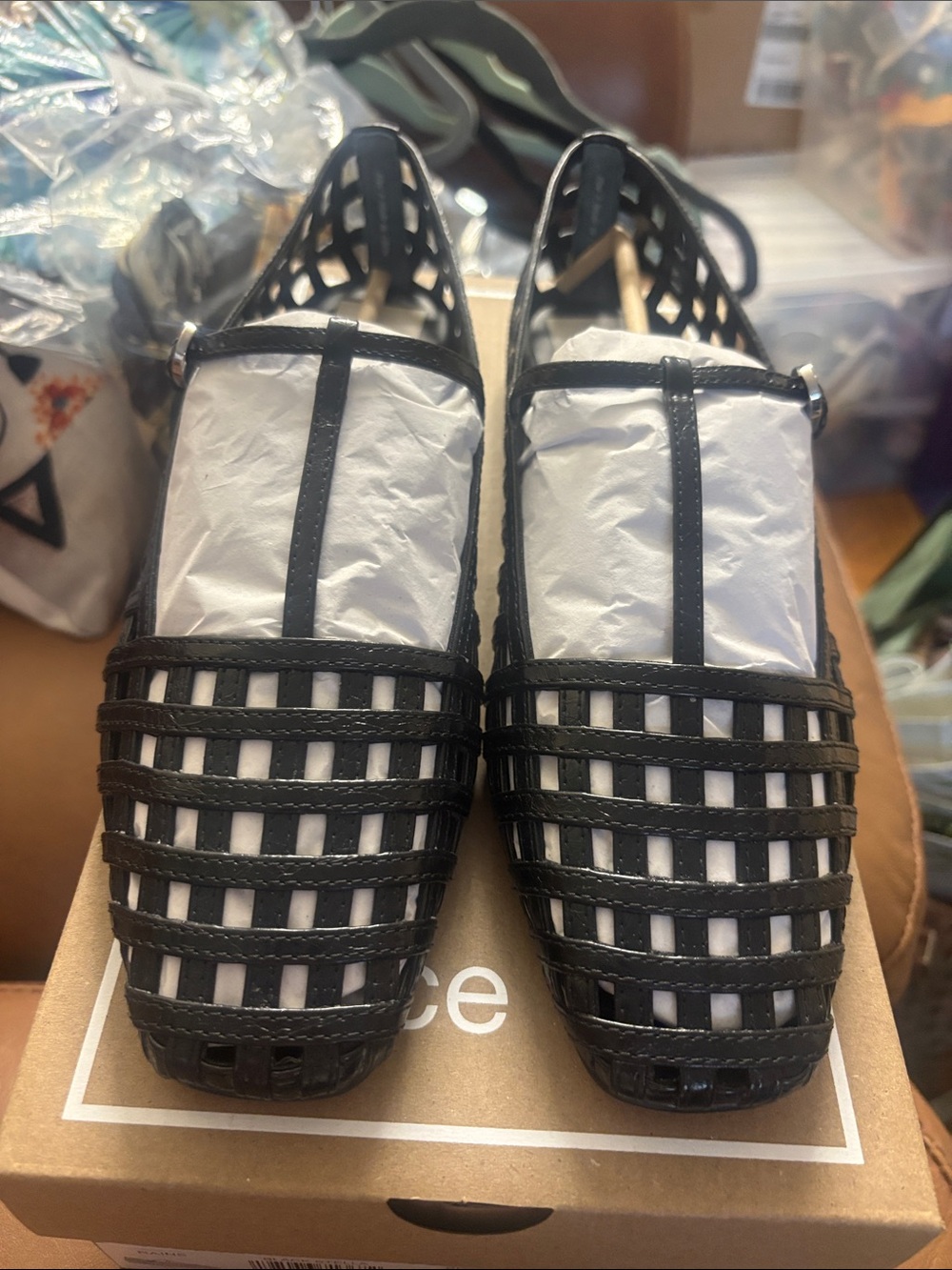 Dolce Vita Rains Black Woven T-Strap Flats Size 9 New in Box - Picture 2 of 9